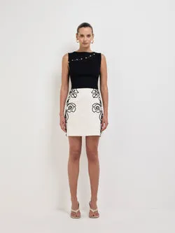 OUTLINE FLORAL MINI SKIRT