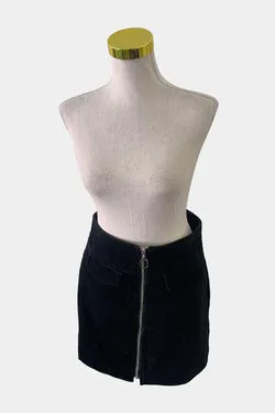 X Kong Jian Black Skirt