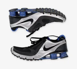 Vintage NIKE 'Shox Turbo+10' Silver & Black Sneakers (10.5)