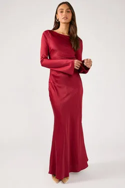 Perfect Stranger Avalon Boat Neck Sleeved Maxi Dress Burgundy