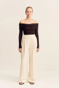BEAU OFF SHOULDER TWIST FRONT TOP - ESPRESSO
