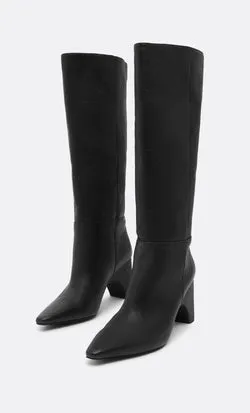 LEIGHTON BOOT - DISTRESSED BLACK