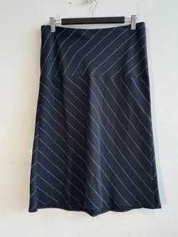 Review black striped skirt - size 10