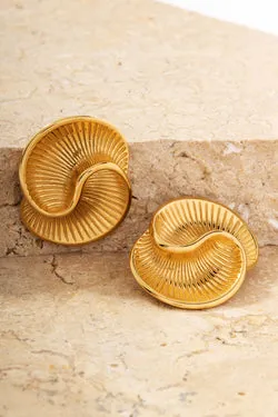 Koko Fanned Number 8 Stud Earrings