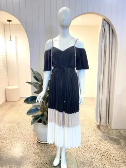 Country Road Pleated Midi Dress - Size 8