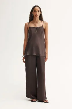 Delaney Top Chocolate