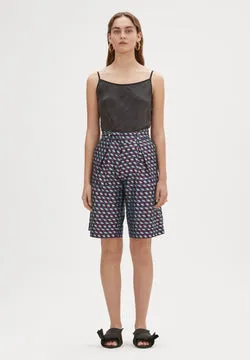 izza handloomed shorts