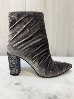Custom Made Grey Velvet Ankle Boots 39