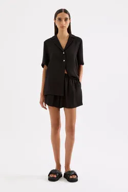 MONA SHORT