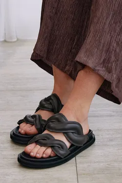 Pantone Slide - Choc Leather