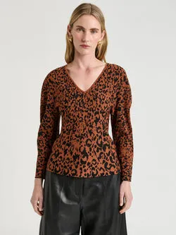 LEOPARD JACQUARD KNIT TOP