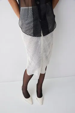 IVORY SCALLOPED LACE FORME SKIRT